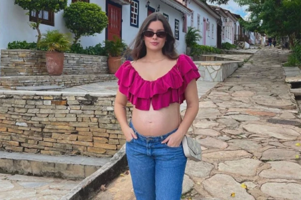 BEBA JOJ UMRLA U STOMAKU: Preminula trudna influenserka!