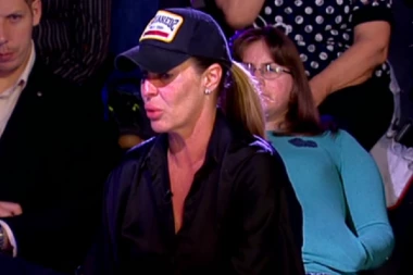 KAČAVENDA JE SAHRANILA ŽIVU MAJKU: Morbidna poruka osvanula nakon Mileninog povratka u Elitu! (VIDEO)