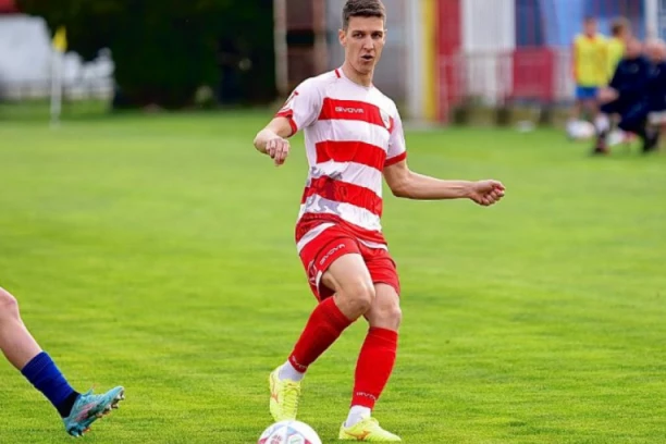 ISTA META, ISTO ODSTOJANJE: Pritisak je sve veći - tri nedelje su ostale do sudbonosnog derbija!