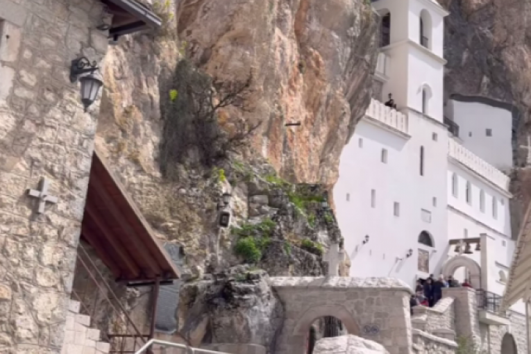 Anđela Đuričić posetila Ostrog