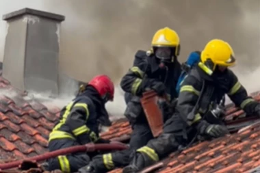 SVEDOCI POŽARA U VETERNIKU: Bilo je strašno, plamen je bio visok kao kuća! (VIDEO)