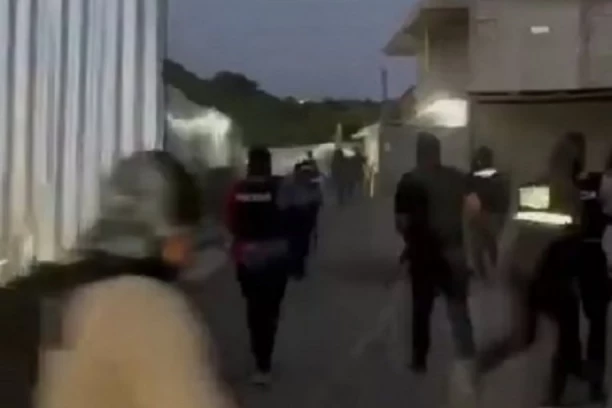 ETO NOVOG HAOSA U NAJAVI: Banda greškom ubila PETORO TURISTA! Predsednik van sebe, doneo je jedinu normalnu odluku (VIDEO)