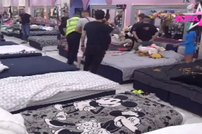 Miljana Kulić nasrće na Nenada Macanovića Bebicu