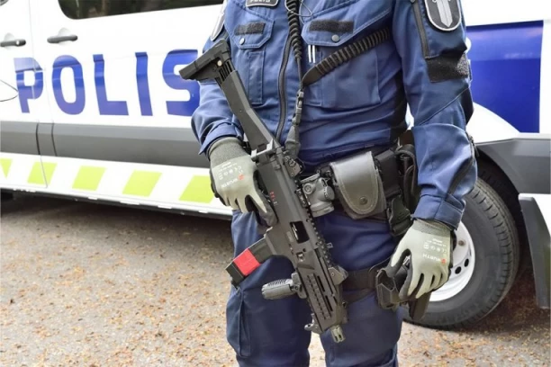 UČENIK NAPAO TROJE VRŠNJAKA: Koristio oštar predmet - naneo im OVE povrede!