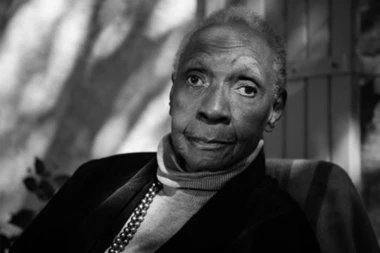 PREMINULA SLAVNA KNJIŽEVNICA: Svet umetnosti zavijen u crno!