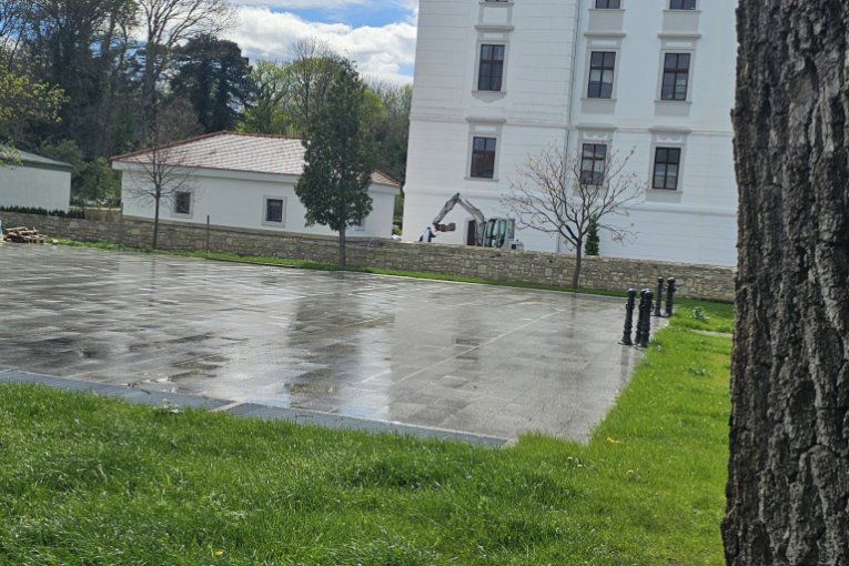 Dvorac Dragane Mirković