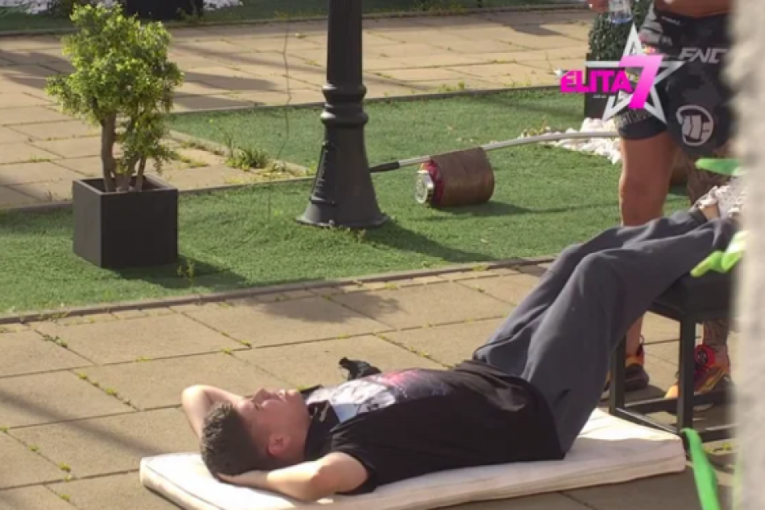 Uroš Stanić vežba u Eliti