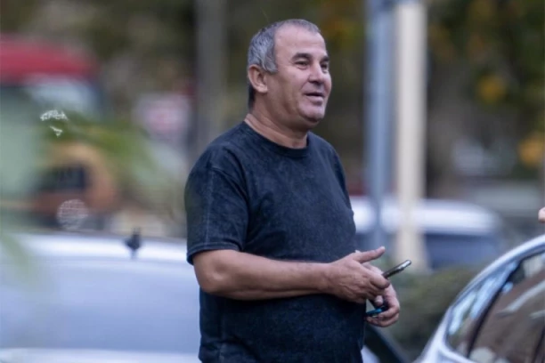 ALBANAC PEDOFIL PREVESLAO BRITANSKI I POLICIJSKI I PRAVOSUDNI SISTEM! Dali mu pasoš, pa oduzeli pa mu opet vratili! ON IM SE SMEJE U LICE I KAŽE DA NEĆE U ALBANIJU JER JE PUNA LOŠIH LJUDI!