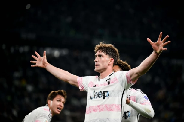 ITALIJANSKI ANALITIČAR OPLEO PO VLAHOVIĆU! Brutalne prozivke na račun reprezentativca Srbije!