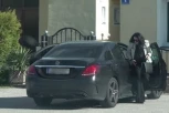DRAGANA MIRKOVIĆ SPAS PRONAŠLA U MOLITVI NAKON RAZVODA: Pevačica uhvaćena Ispred dvorca sa MUŠKARCEM, evo gde su završili (FOTO)