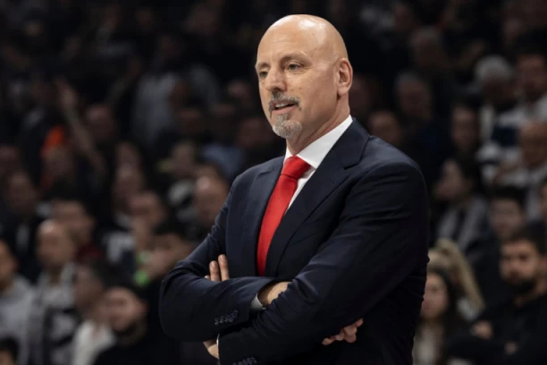 ZVEZDA IZ PROBLEMA U PROBLEM: To nikako nije trebalo Obradoviću pred Partizan