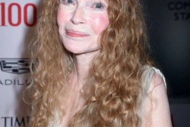 POZNATA GLUMICA SAHRANILA TROJE DECE: Tragična sudbina je UNIŠTILA, a onda je saznala za ŠOK DETALJE!