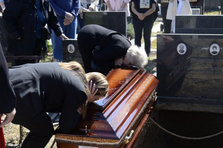 Milena Kačavenda sahranila majku