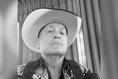 UMRO POZNATI MUZIČAR: Svirao sa sinom Boba Dilana u legendarnoj grupi!