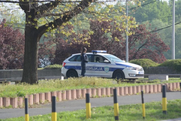 POGNUO NA ZEMUNSKOM KEJU, U CRNO ZAVIO SUPRUGU I DVOJE DECE! Poslednji snimak iz reperovog doma TERA SUZE NA OČI!