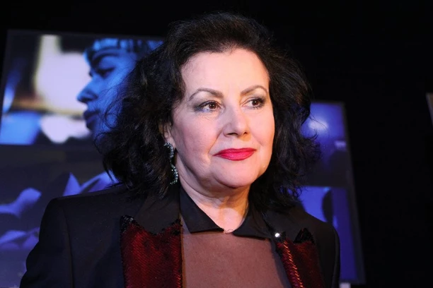 NAŠU GLUMICU SLOMILA SMRT MAJKE: Ne može da se OPORAVI od porodične tragedije, RANE su velike!