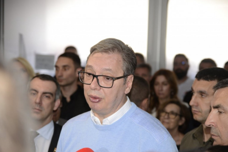 Vučić čestitao Ramazanski bajram vernicima islamske veroispovesti u Srbiji!