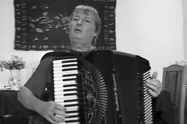 OVO JE HARMONIKAŠ KOJI JE UBIJEN JUČE NA BANJICI: Zoran mu presudio udarcem flašom u glavu!