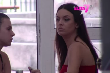 MAJA MARINKOVIĆ RAZVALILA MIONU: Doživela MORALNO DNO uživo u emisiji, pa dobila po nosu!