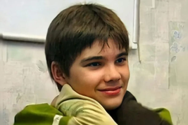 BORISKA TVRDI DA JE ROĐEN NA MARSU: pOSLAT JE NA Zemlju da nas spase od nuklearne APOKALIPSE