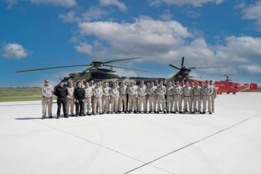 DAN HELIKOPTERSKE JEDINICE MUP: Nedić istakao je da su najveće bogatstvo njeni pripadnici, mehaničari i piloti (FOTO)