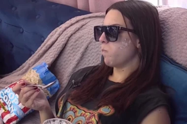 VODITELJ POKAZAO PRAVU SLIKU MIONE JOVANOVIĆ: Transfer blama, zbog ovoga će poželeti da propadne u zemlju!