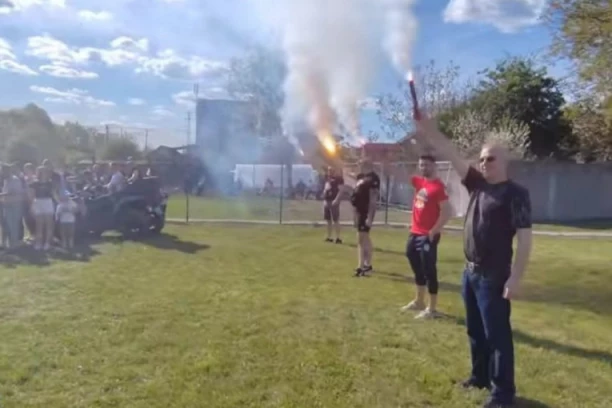 FEŠTA U KOLARIMA: Za šampiona Evrope poklon, a gostima sedam lopti u mreži - lider dominira na svim poljima! (FOTO)