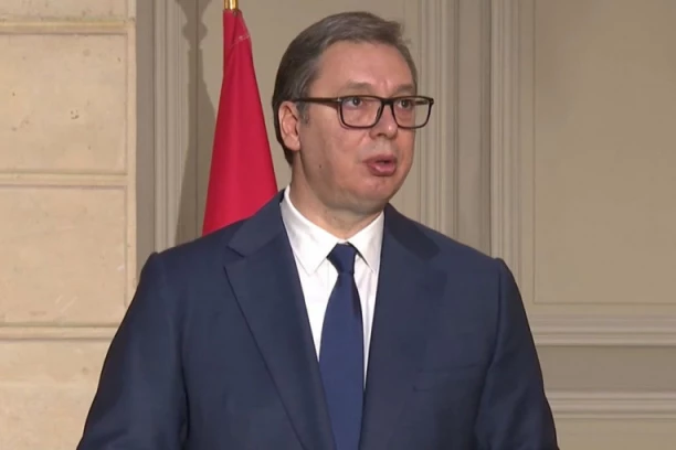 VUČIĆ SE OBRAĆA IZ PARIZA: Predsednik saopštava srpskom narodu detalje sastanka sa Emanuelom Makronom (VIDEO)