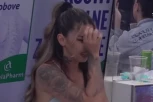 ANELI DOŽIVELA EMOTIVNI SLOM! Bacakala se kao SUMANUTA, voditelj odmah SKOČIO da reaguje! (FOTO)