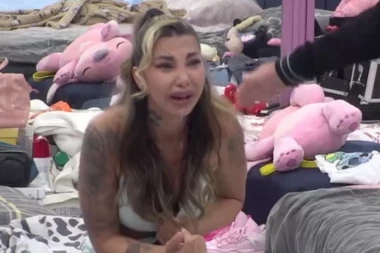 ISTINA O JANJUŠU I ANELI PRE ELITE! Dokazi se nalazi u njegovom telefonu, OVO je skandal o kom svi bruje!