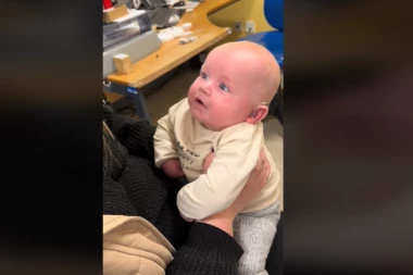 OVAJ SNIMAK JE RASPLAKAO CEO SVET: Beba rođena bez SLUHA ovako je REAGOVALA kada je čula mamu (VIDEO)