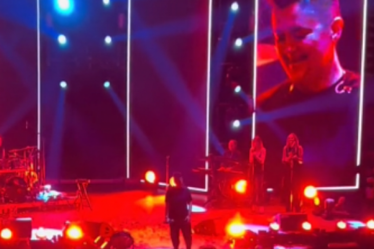 Marija Šeifović plače na koncertu zbog sina