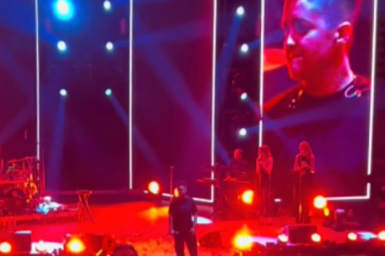 Marija Šeifović plače na koncertu zbog sina