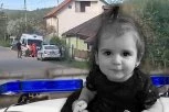 STIGLA I HITNA POMOĆ POD ROTACIJOM! Juče pozlilo Dejanovoj majci, danas ponovo "gužva" ispred kuće ubice Danke Ilić (VIDEO)