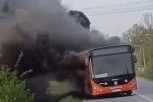 CEO U PLAMENU! Gori autobus na liniji Beograd-Lazarevac! (VIDEO)