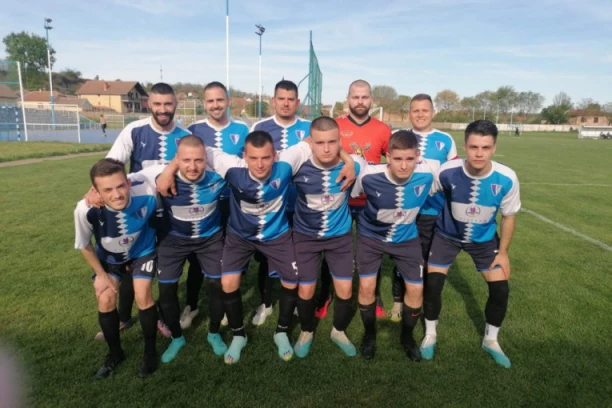 POVRATAK NA STAZE USPEHA: Derbi su obeležila tri gola i revija kartona - domaćin nakon velike borbe stigao do važnih bodova! (VIDEO)