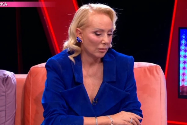 TUGA U DOMU LEPE BRENE: Pevačica se slomila na poseban dan! (FOTO)