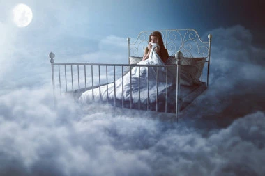 ŠTA ZNAČI KADA SANJATE POKOJNIKA? Ako vam se obrati u snu, jedan detalj je najvažniji!