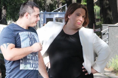 PUKAO POLJUBAC U SUDNICI! Belivuk patetiše, poziva se na decu i kuka: "Mučio sam se, pekao sam palačinke"