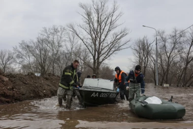 TRAGEDIJA! Potonuo čamac u reci, PETORO POGINULO! Za 15 ljudi se još traga