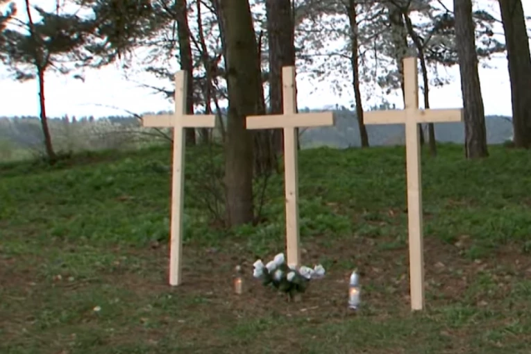 NEZAMISLIVA TRAGEDIJA: Tri tinejdžerke izgubile život zbog kobne greške vozača autobusa (VIDEO)