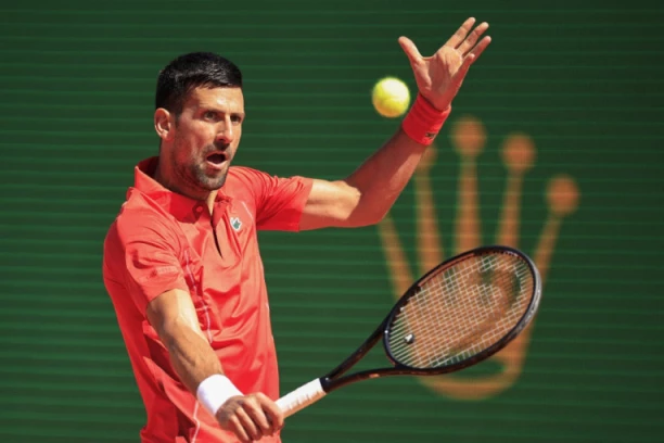 POTPUNO NEOČEKIVANO: Novak Đoković gledao večitog rivala Zvezde u Evropi!