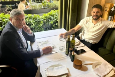 NA RAPORT KOD PIKSIJA! MITROVIĆ stigao u Srbiju, teme POVREDA I PLANOVI ZA EVRO!