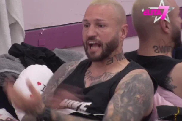 MIONA PORUČILA ŠA DA "ZAUDARA", PA GA POSLALA NA TUŠIRANJE: Reper doživeo najveći blam svih vremena, zbog veze se totalno zapustio!