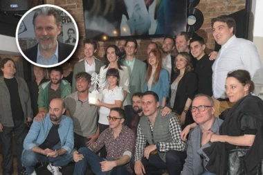 "ŽAO MI JE ŠTO JE OVAKVA SERIJA MORALA DA SE SNIMI"! Dragan Mićanović s knedlom u grlu pričao o pokojnom Zoranu Đinđiću i "Sablji"! (VIDEO)