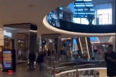UŽAS U TRŽNOM CENTRU! Više ljudi izbodeno, jedan muškarac UPUCAN!