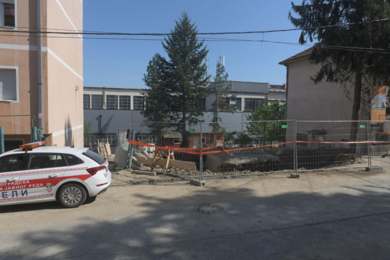 Urušena podzemna garaža