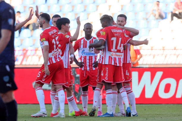 UTIŠAO ETIHAD, DAO GOLČINU PROTIV PARTIZANA, SADA REŠETA PREKO OKEANA: Bivši igrač Zvezde oslonac novog kluba! (VIDEO)