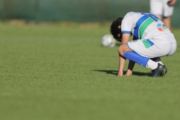 SURČINCI ODIGRALI ZA "PARTIZANOVE BEBE": Kiks lidera kada se tome malo ko nadao - borba za titulu dobija na dramatičnosti! (FOTO GALERIJA)