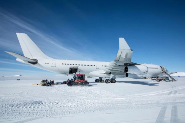 OTKRIVENA TAJNA AVIONSKIH PISTA NA ANTARKTIKU! Neverovatna avantura na putovanju kroz ledeni kontinent! (FOTO+VIDEO)